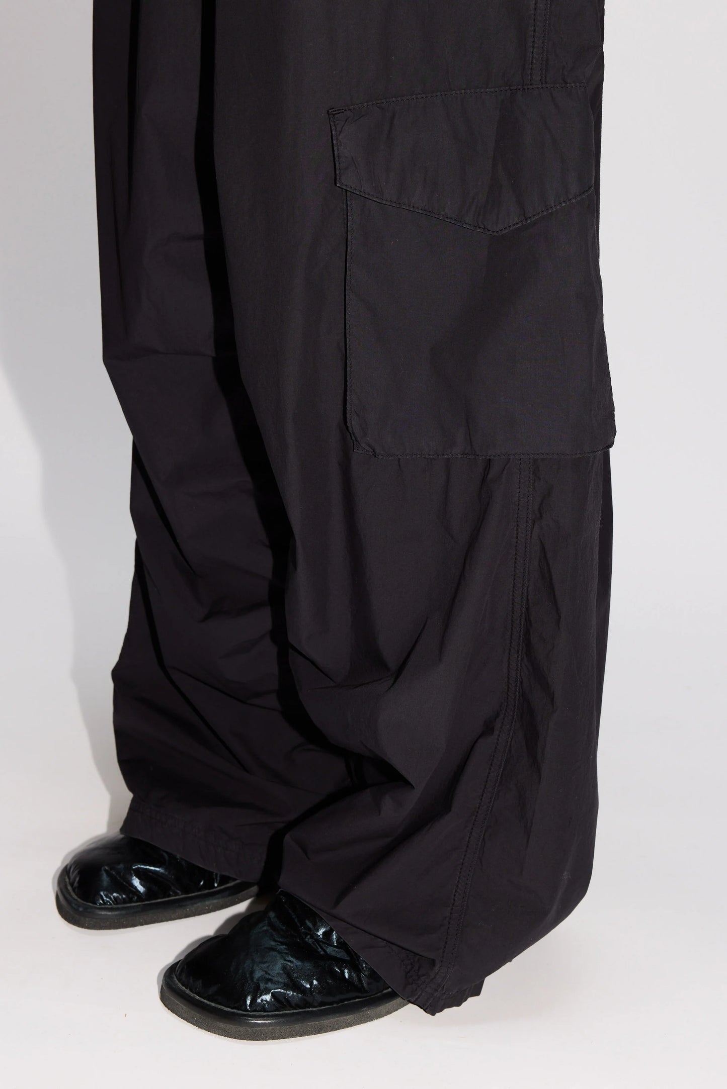 COLLAPSE TROUSERS
