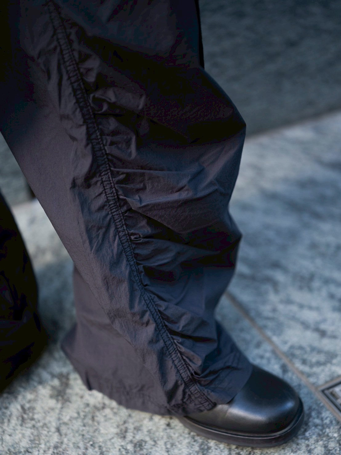COLLAPSE TROUSERS