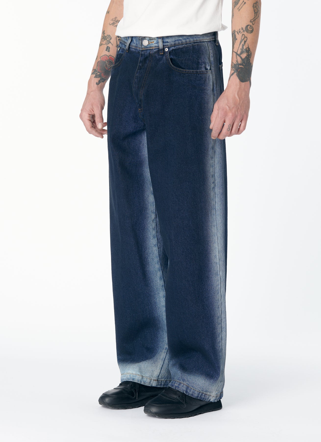 SHADOW WASH BAGGY DENIM PANTS