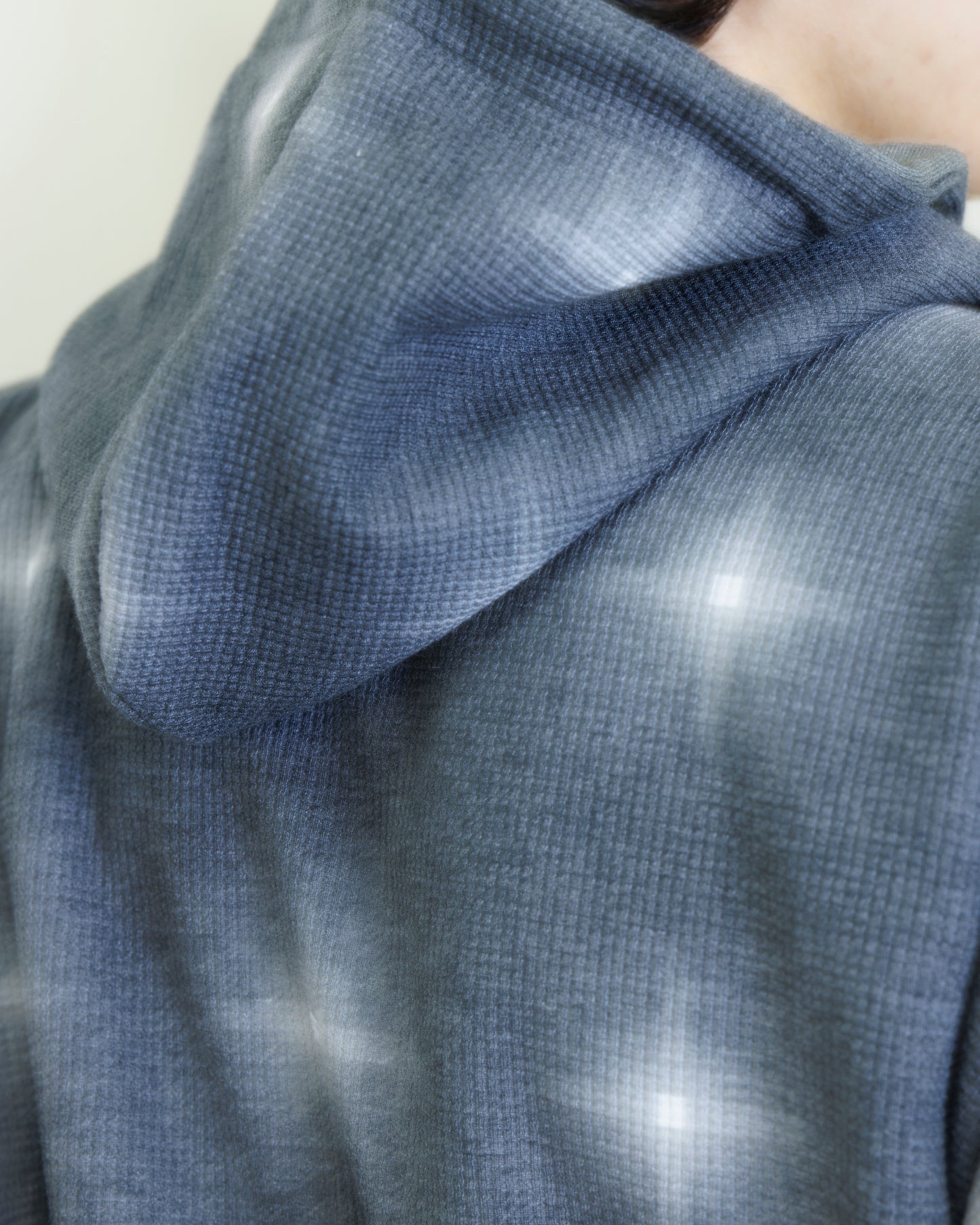 Reversible Thermal Hood (Black/Charcoal)