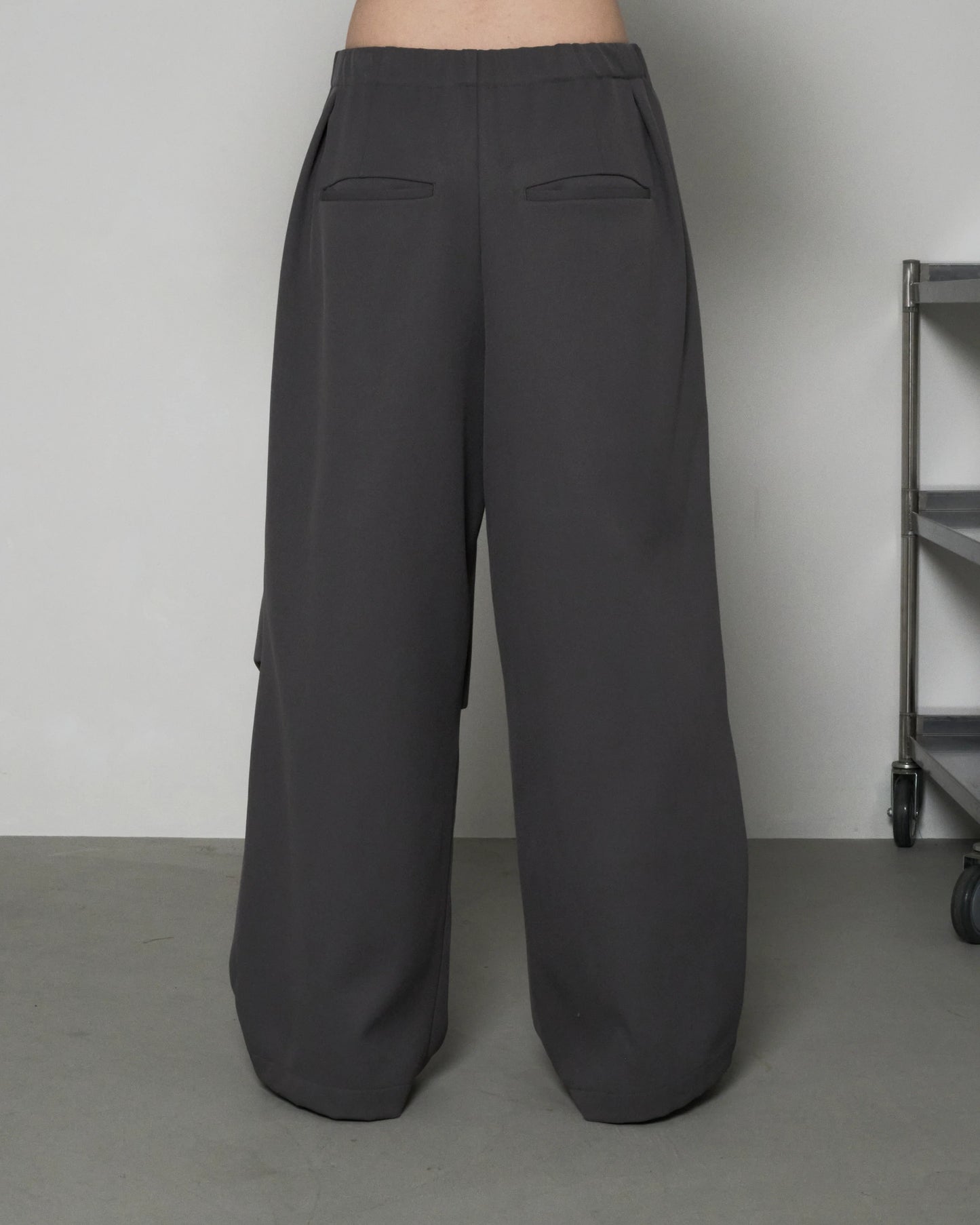 DRAPE TUCK PANTS