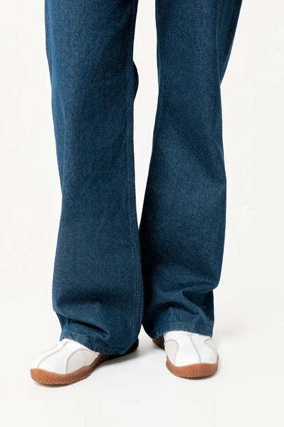 BOOTCUT