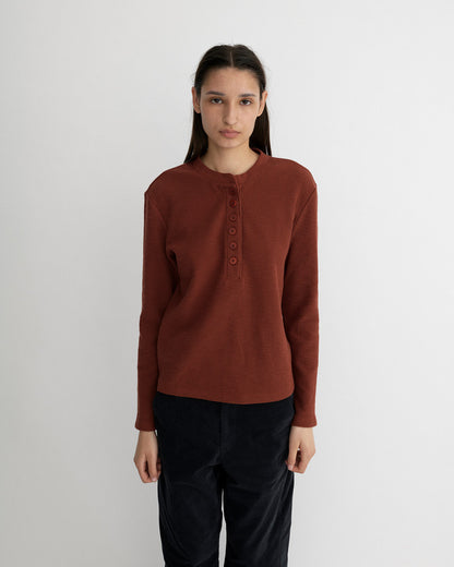 BUTTON HENLEY NECK