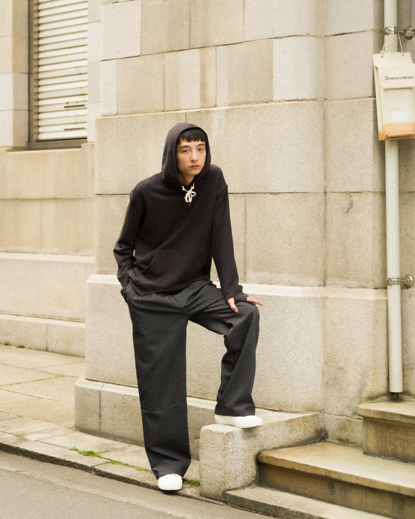PIN STRIPE SLACKER CHINO PANTS