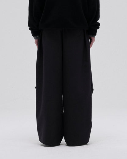 SMOOTH TAFTA DRAPE TUCK PANTS