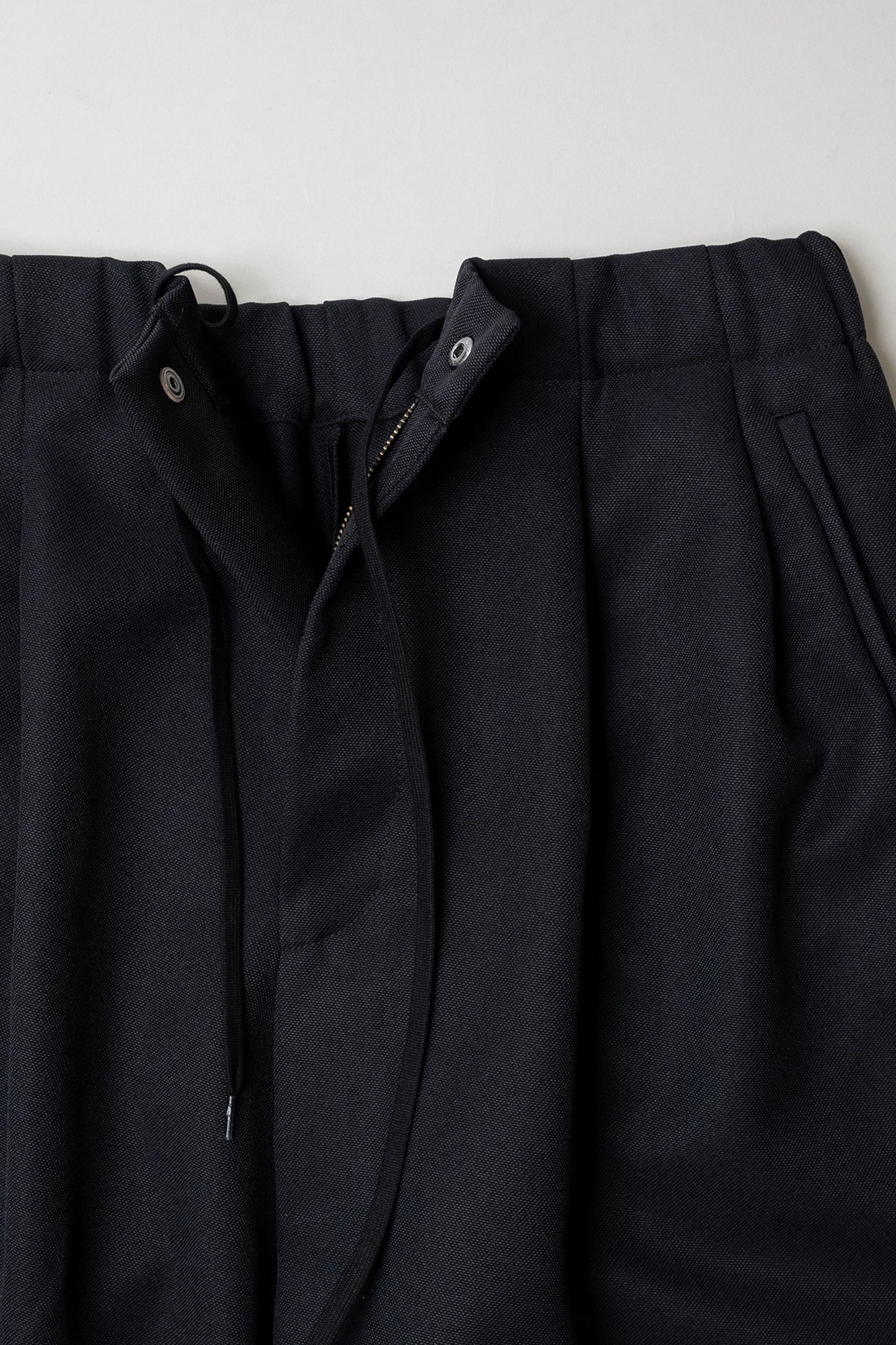 DRAPE TUCK PANTS