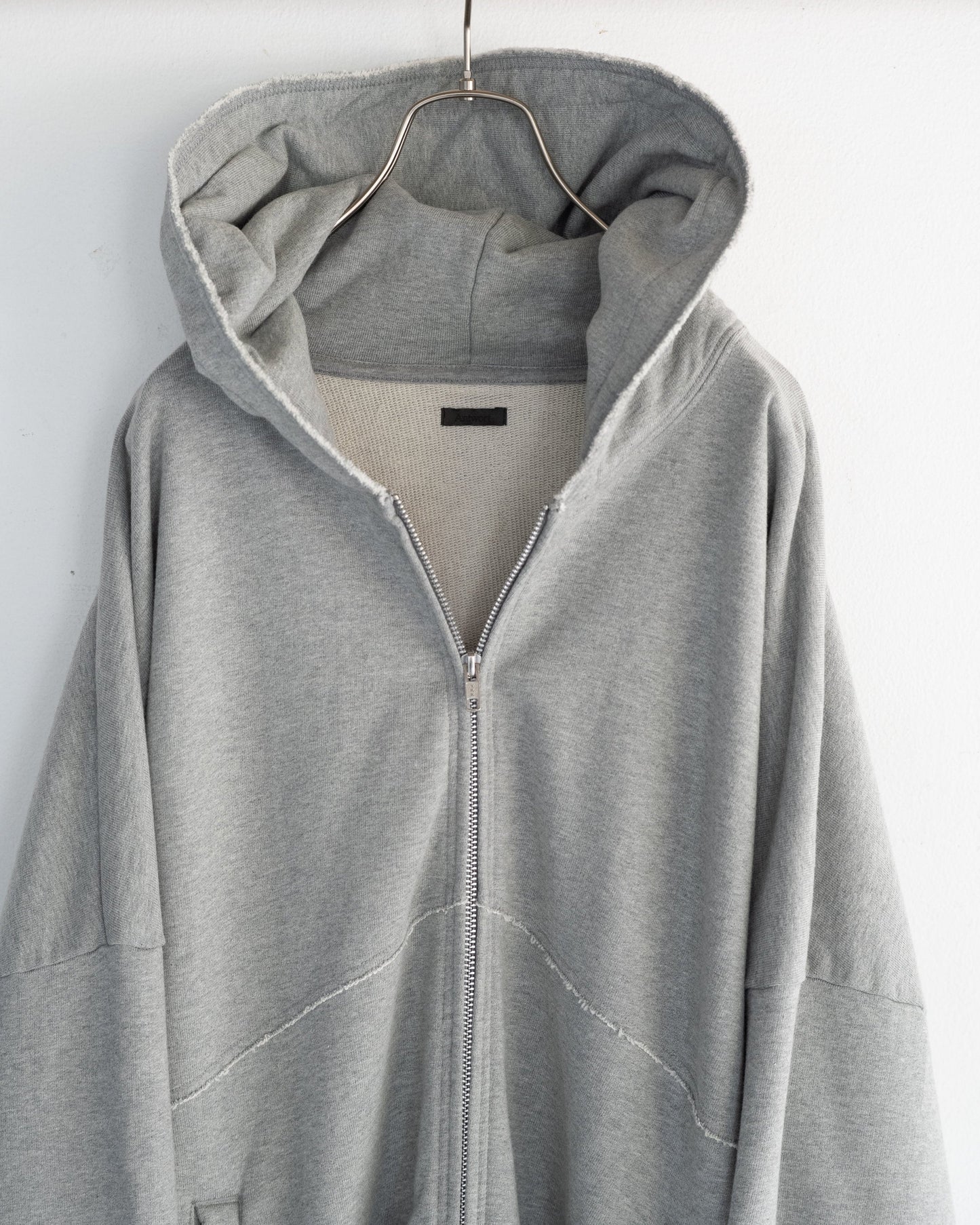 CUT OFF ZIP HOODIE
