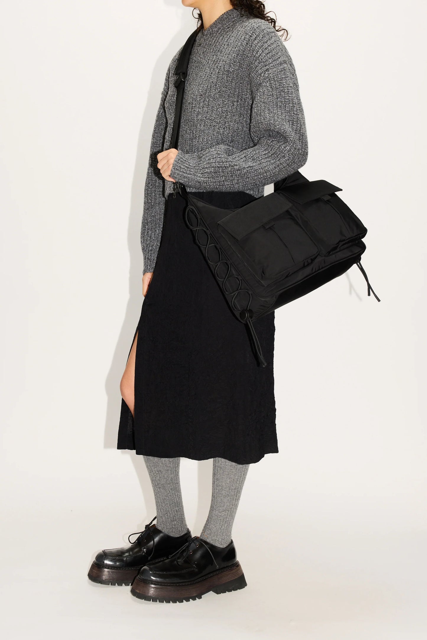 MESSENGER BAG