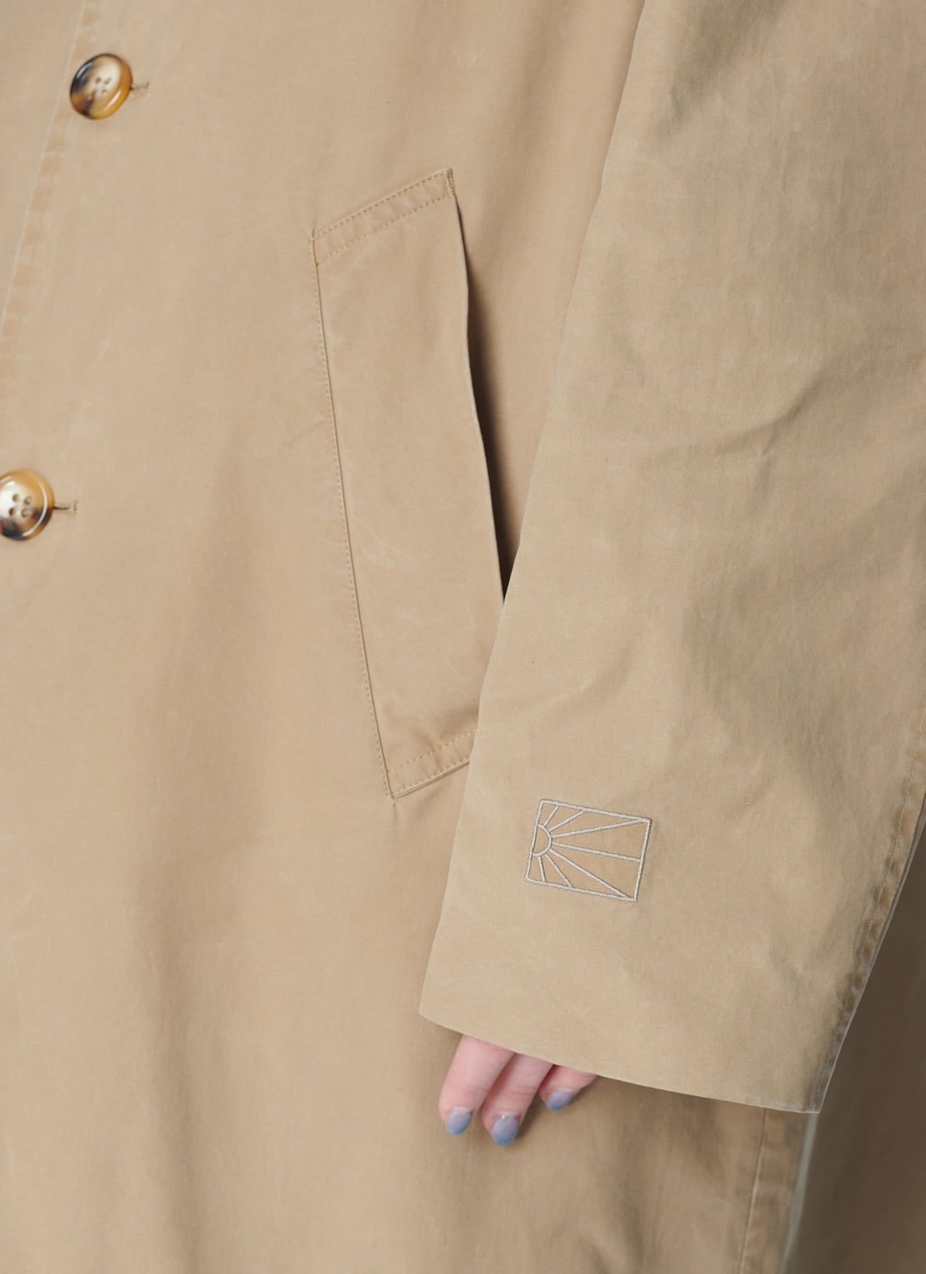 WAXED TRENCH COAT