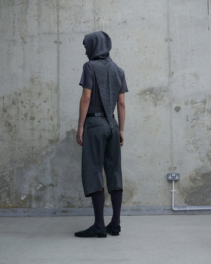 KNEE DARTED FLARE SHORTS